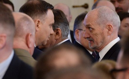 Wymiana listów między prezydentem a szefem MON: między normalnością a konfliktem