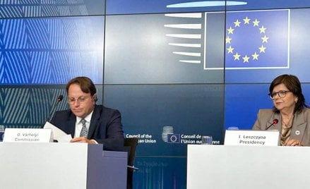 Unijny komisarz ds. zdrowia Olivér Várhelyi i szefowa Ministerstwa Zdrowia Izabela Leszczyna
