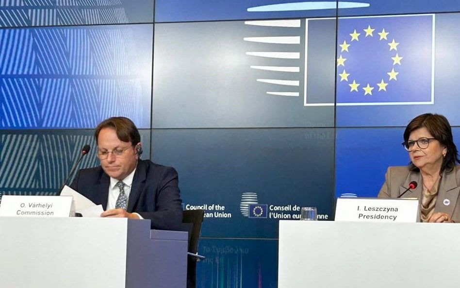 Unijny komisarz ds. zdrowia Olivér Várhelyi i szefowa Ministerstwa Zdrowia Izabela Leszczyna