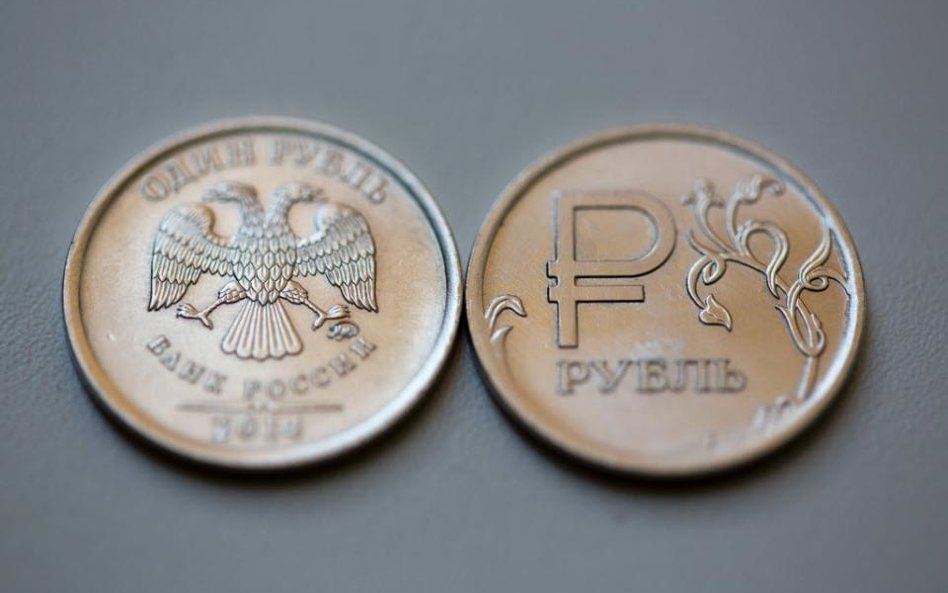 Dewaluacja rosyjskiego pieniądza bije kolejne rekordy. Jeszcze nigdy historii dolar nie kosztował w 