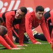 Robert Lewandowski z kolegami podczas treningu. Mecze takie jak dzisiejszy to powinien być dla snajp