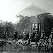 Brytyjczycy pod murami zdobytej etiopskiej twierdzy Magdala, kwiecień 1868 r.