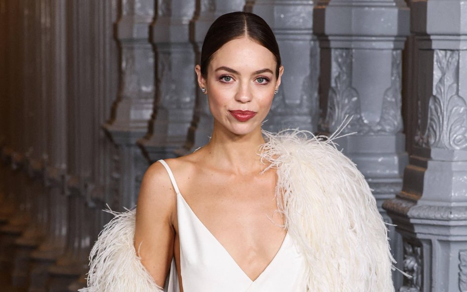 Blisko dwie dekady od wkroczenia w świat mediów cyfrowych, mająca ponad 6 mln obserwujących, Claudia