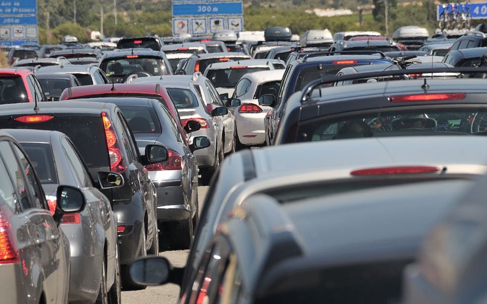 Samochody bez kierowców zniwelowałyby korki?