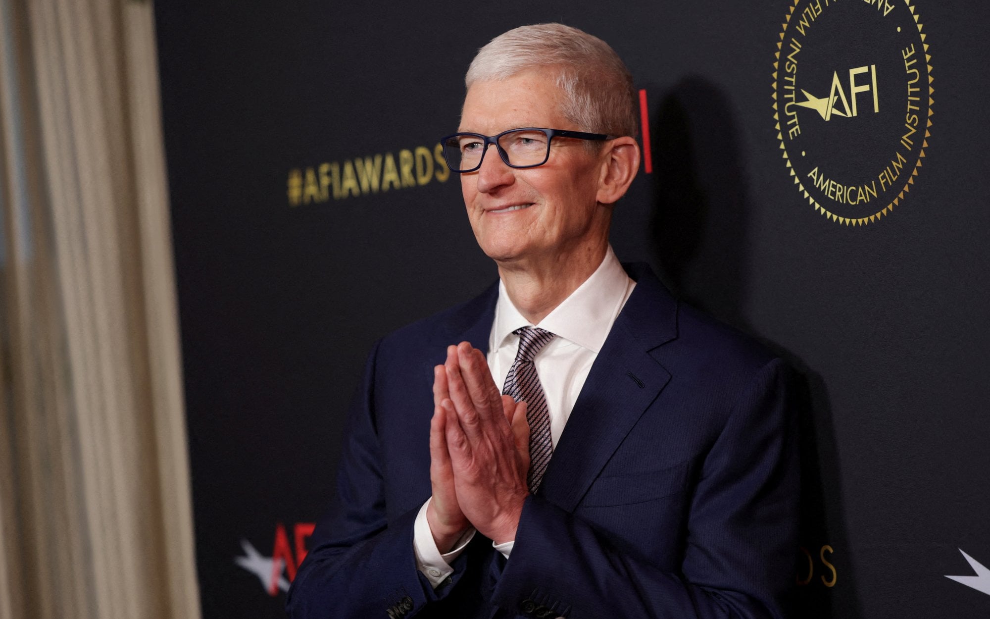 Zmiana na szczycie Apple. Tim Cook odchodzi