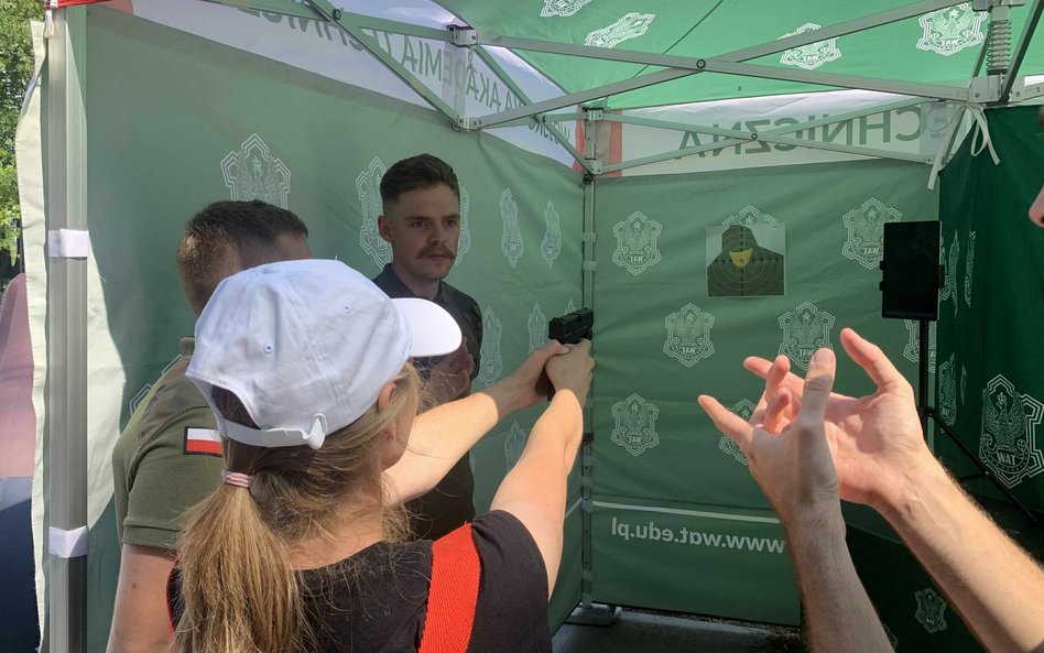Chętni mogą spróbować swoich sił w strzelaniu