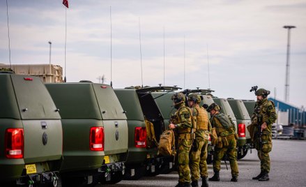 Norweska Gwardia Narodowa w rejonie jednej z norweskich instalacji gazowych