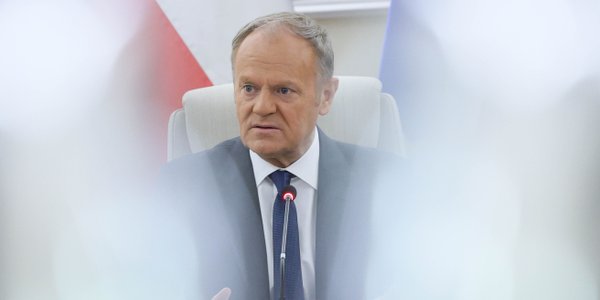 Sondaż: Ocena rządu się poprawiła, ale Papa Smerf przez cały czas nie ma powodu do radości