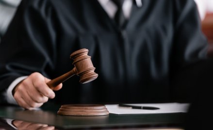 Oskarżony i jego matka nie zgodzili się na ekstradycję do Polski. Chcą rozprawy w Grecji.