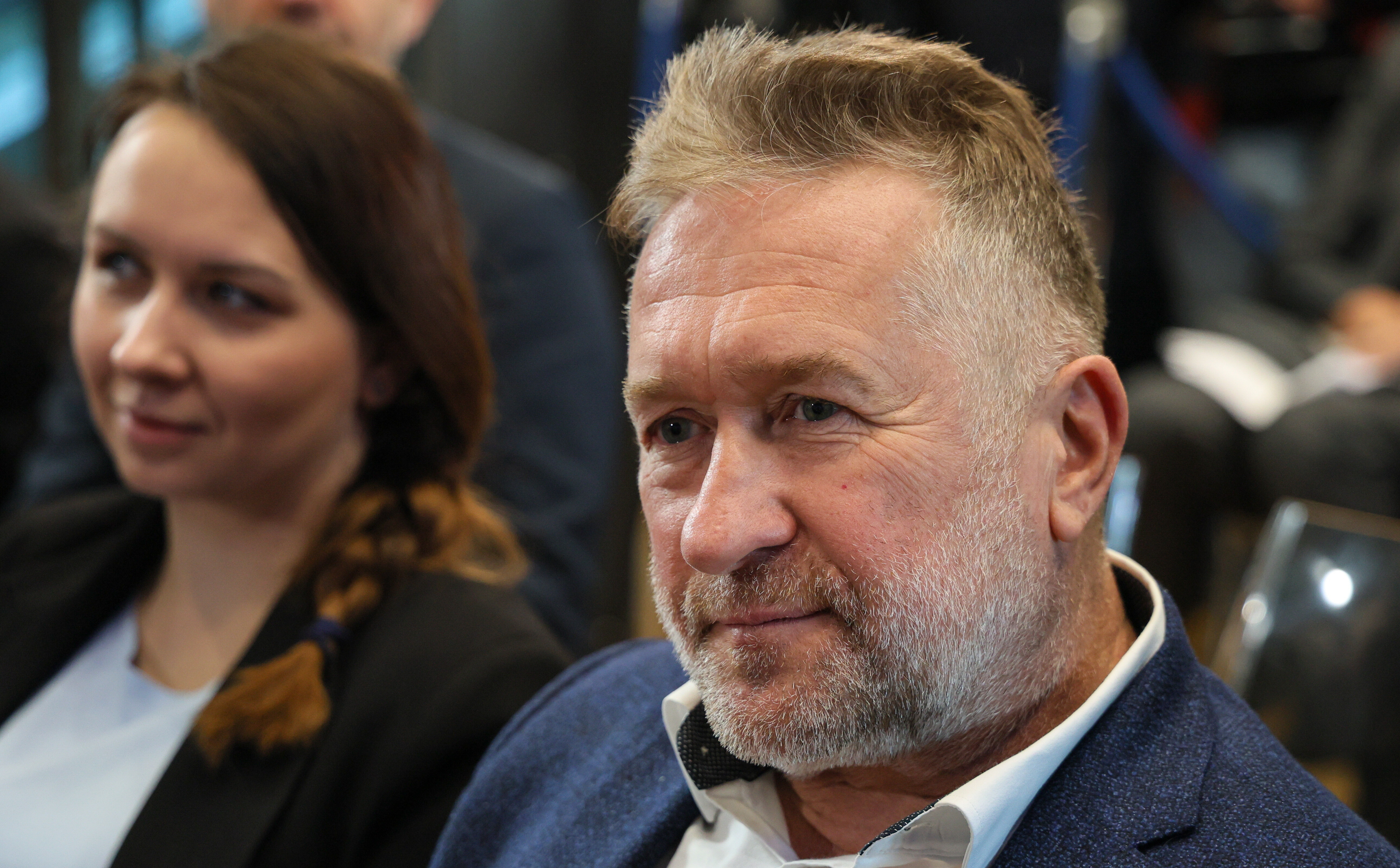 Rafał Sonik z pomocą influencerów walczy z hejtem. 8 tysięcy uczniów na rekordowej lekcji