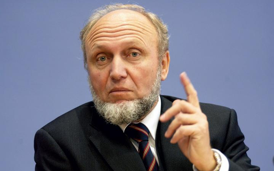 Hans-Werner Sinn, znany niemiecki ekonomista, szef instytutu Ifo, wywołał w RFN burzę twierdząc, że 