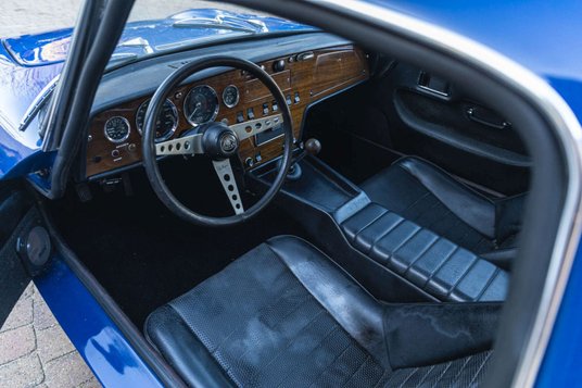 Elan był pierwszym samochodem drogowym Lotusa, w którym zastosowano stalowe podwozie szkieletowe z l