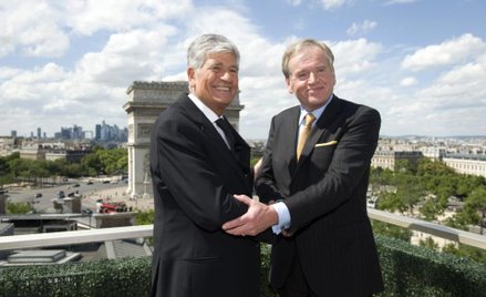 Maurice Levy, szef Publicis Groupe (z lewej) i John Wren, prezes Omnicom Group nie doprowadzili do f