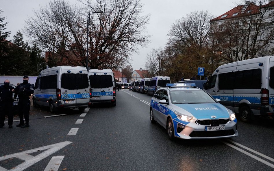 Policja wydała prawie 800 tys. zł na zabezpieczenie Sejmu