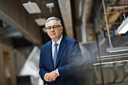 Z kolei Comarchem zarządza największy akcjonariusz Janusz Filipiak.