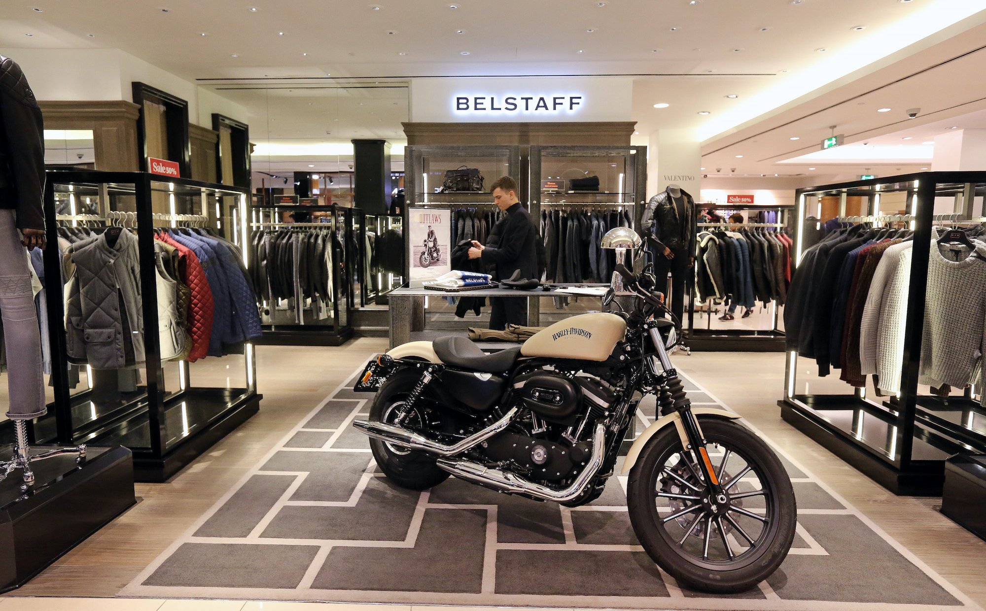 Ikona brytyjskiego stylu sprzedana. Szansa na ratunek po stuleciu istnienia