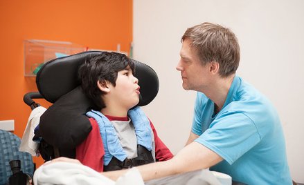 Dorabianie do świadczenia pielęgnacyjnego nie każdemu się opłaci