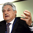 George Soros urodził się na Węgrzech i po wojnie wyemigrował do Wielkiej Brytanii. Teraz jest jedną 