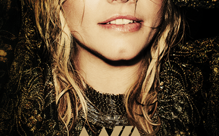 Czwarte miejsce zajęła Ania Dąbrowska z albumem "Dla naiwnych marzycieli"