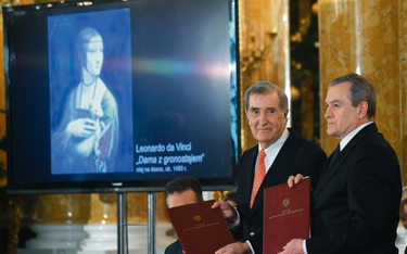 Minister kultury Piotr Gliński (z prawej) negocjował transakcję zakupu bezpośrednio z Adamem Karolem