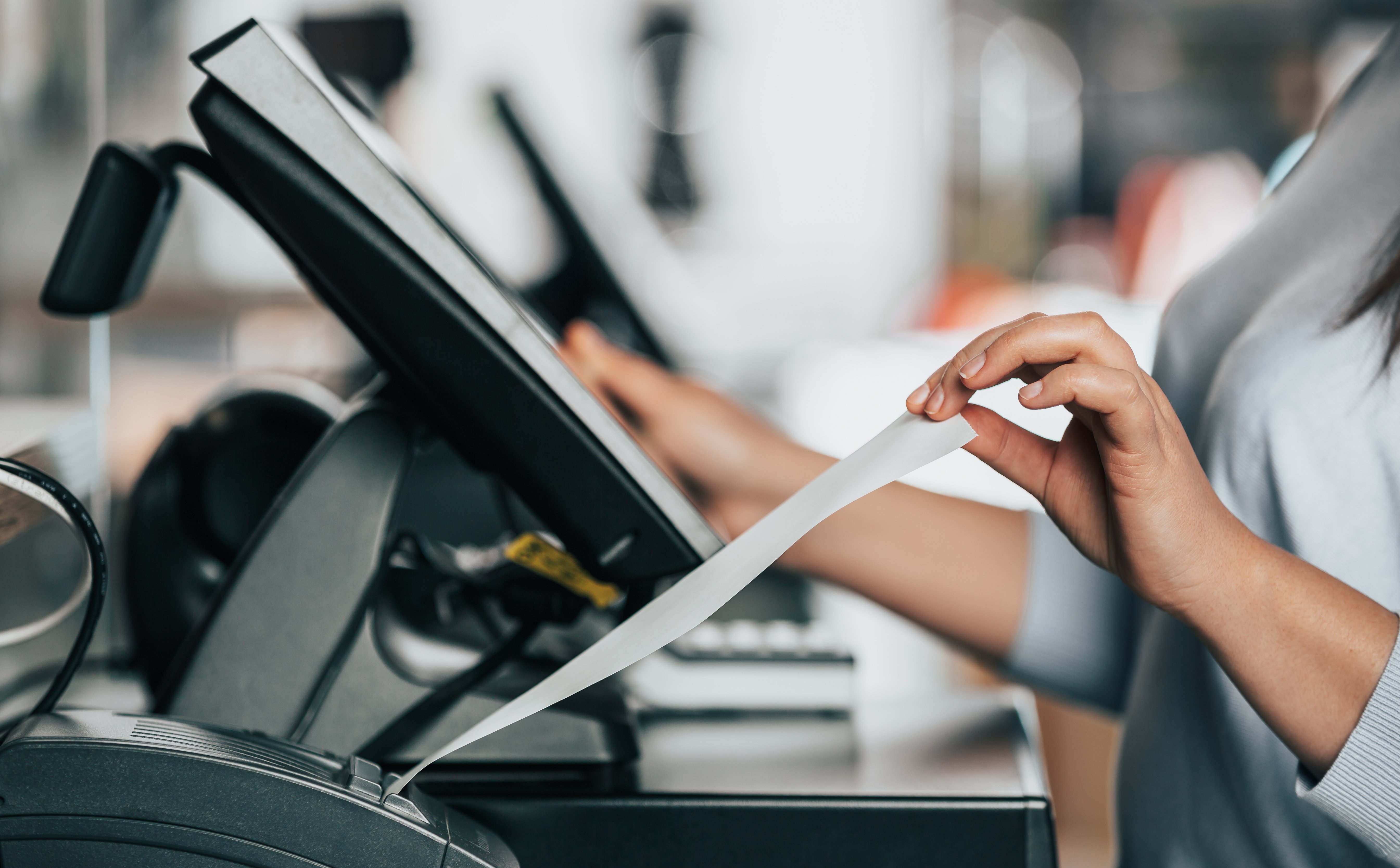 Piotr Skwirowski: Firmy między cenowym młotem a kowadłem