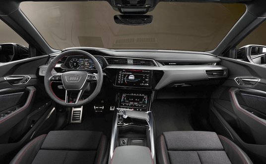 Audi Q8 E-Tron Edition Dakar