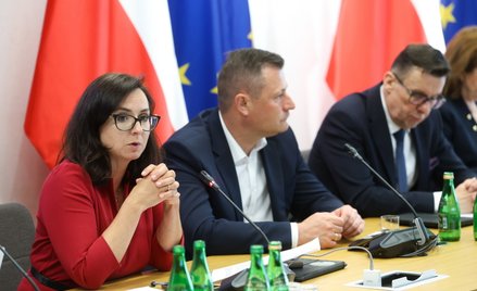 Marek Ast, Anna Maria Żukowska, Krzysztof Paszyk podczas posiedzenia sejmowej Komisji Sprawiedliwośc