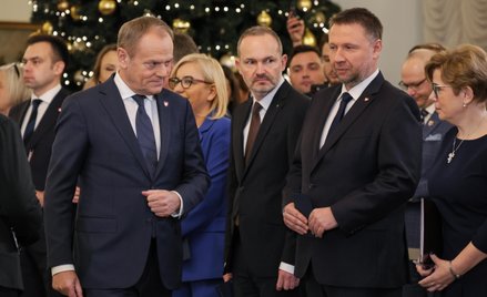 Premier Donald Tusk i ministrowie podczas zaprzysiężenia rządu w Pałacu Prezydenckim