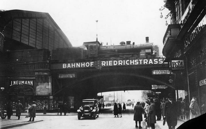 Dworzec Friedrichstrasse w Berlinie. To tutaj żołnierze Zagra-Linu dwukrotnie zdetonowali bomby ukry
