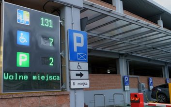 W Warszawie działa dużo parkingów typu Park and Ride