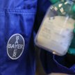 Bayer, niemiecki gigant chemiczny, dostał podwójny cios
