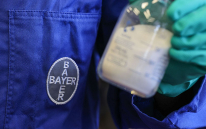 Bayer, niemiecki gigant chemiczny, dostał podwójny cios