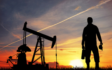 Drogi gaz nie pozwala tanieć ropie naftowej