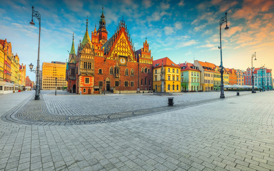 Władze Wrocławia szacują, że wpływy z podatku CIT, płaconego przez większe firmy, będą niższe o ok. 