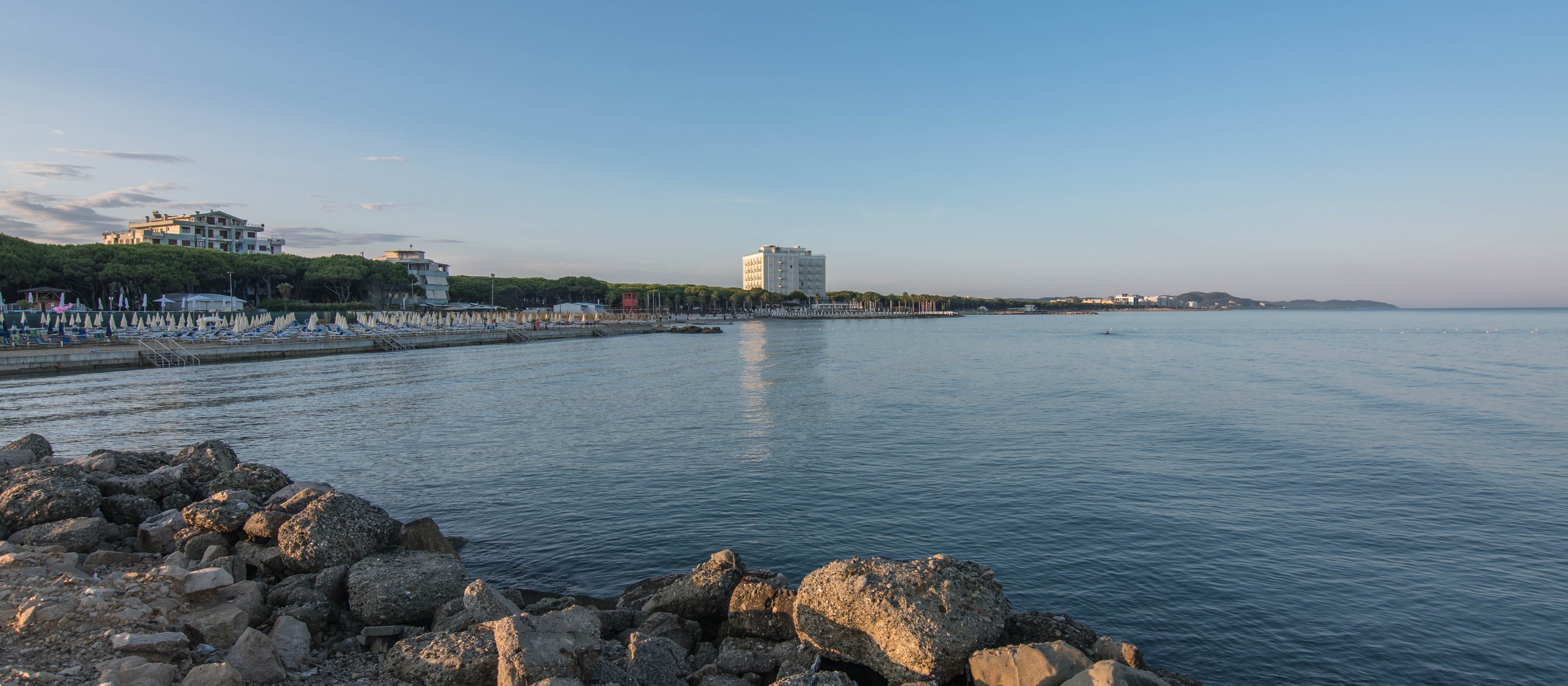 Hałas z budowy i długie kolejki po jedzenie. TSUE wydał wyrok ws. wakacji all-inclusive w Albanii