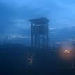 Wieża strażnicza za ogrodzeniem amerykańskiego obozu Guantanamo na Kubie