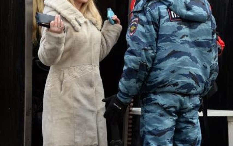 Kontrola na placu Czerwonym po wybuchach w Wołgogradzie