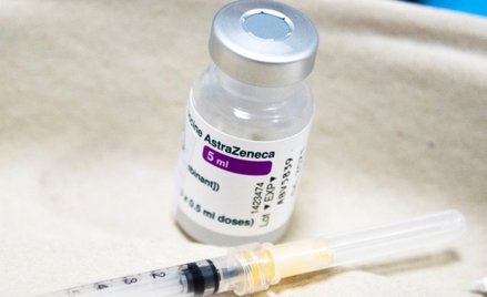 Szczepionka AstraZeneca zmienia nazwę