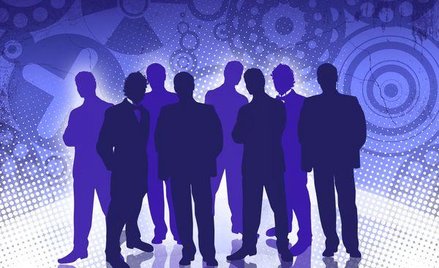 73% klientów wybiera prawników z polecenia, bazując na ich reputacji