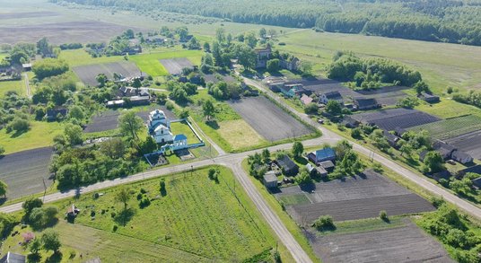 Współczesny widok na Kisielin. W centrum: cerkiew prawosławna