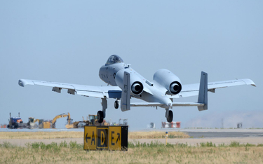 Oblot techniczny A-10C o numerze s/n 80-0252 – ostatniego egzemplarza z grupy 173 samolotów, które o