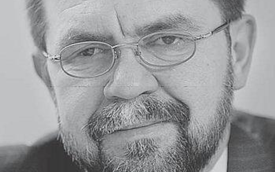Prof. Krzysztof Rączka z Uniwersytetu Warszawskiego