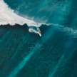 Wyspa Tahiti znana jest jako jedno z najlepszych miejsc surfingowych na świecie.