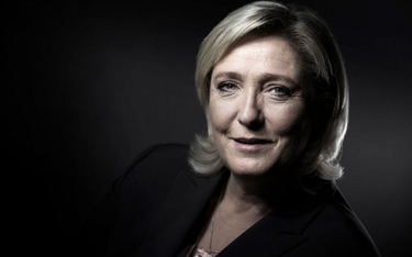 Le Pen usłyszała zarzuty za zdjęcia na Twitterze