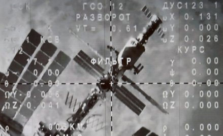 Międzynarodowa Stacja Kosmiczna (ISS) na monitorze w Centrum Kontroli Misji w Korolowie pod Moskwą.