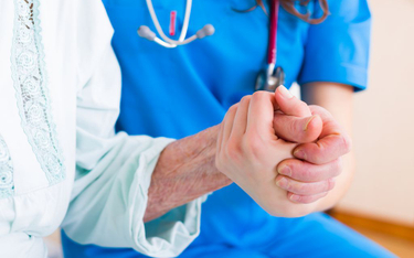 Najlepsze efekty leczenia choroby Parkinsona osiąga się w specjalistycznych centrach referencyjnych