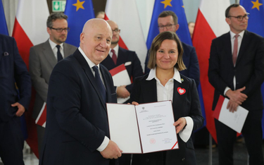 Przewodniczący PKW Sylwester Marciniak  i posłanka KO, współprzewodnicząca Zielonych  Urszula Zieliń