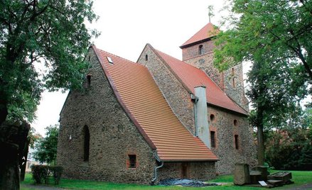 W miejscu, gdzie odnaleziono ciało Henryka II Pobożnego, powstał kościół gdzie znajduje się główna e