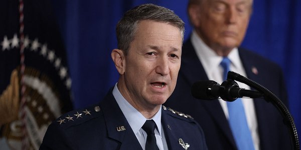 Donald Trump nie wyklucza wojny z Iranem. „Łatwo byśmy wygrali”