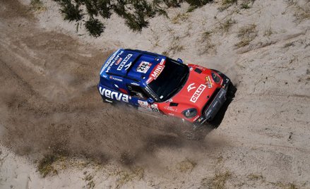 Rajd Dakar: Przygoński nadal w czołówce